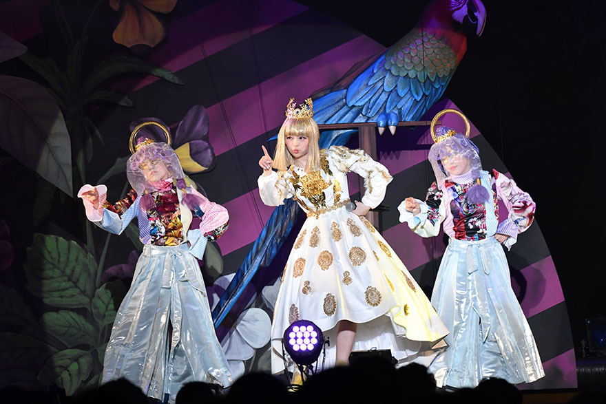 きゃりーぱみゅぱみゅ「音ノ国ライブ~まぼろしのユートピア MUNAKATA ECO FES物語」 Photo